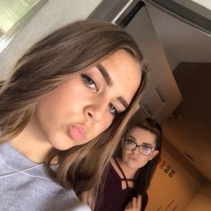 Meet your Posher, Kenzie